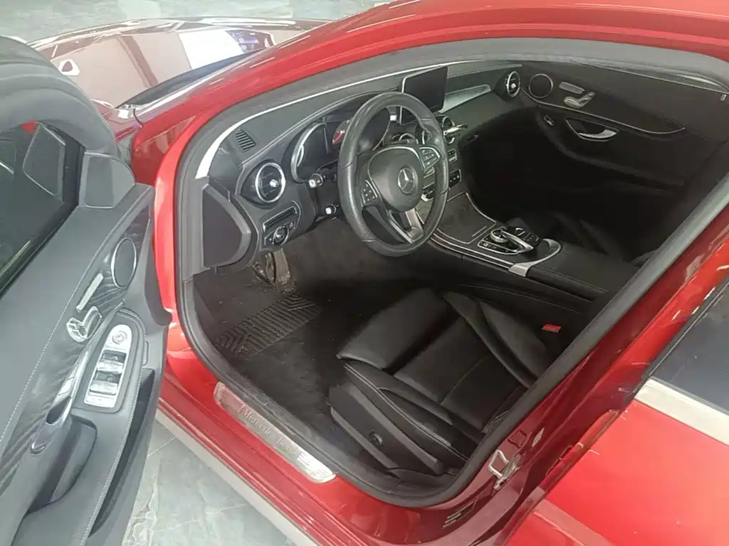 Фото 16 - Mercedes-Benz C-Class