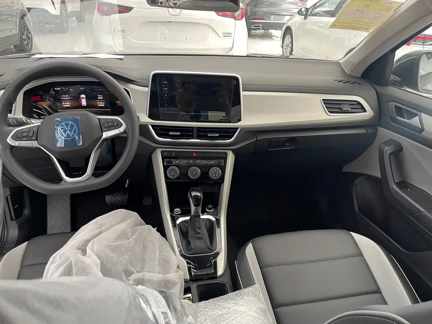 Volkswagen T-ROC 2026 280TSI DSG 2WD Time Edition фото 11
