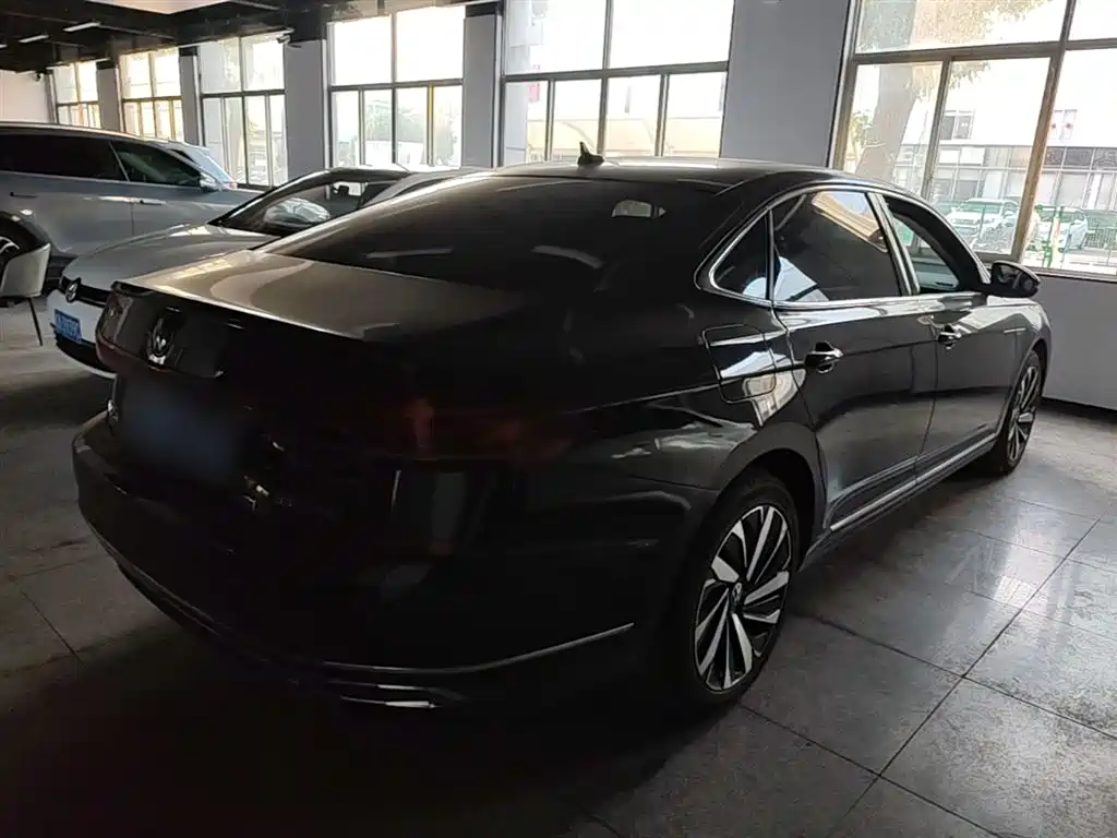 Volkswagen Passat 2024 330TSI Elite Edition фото 5