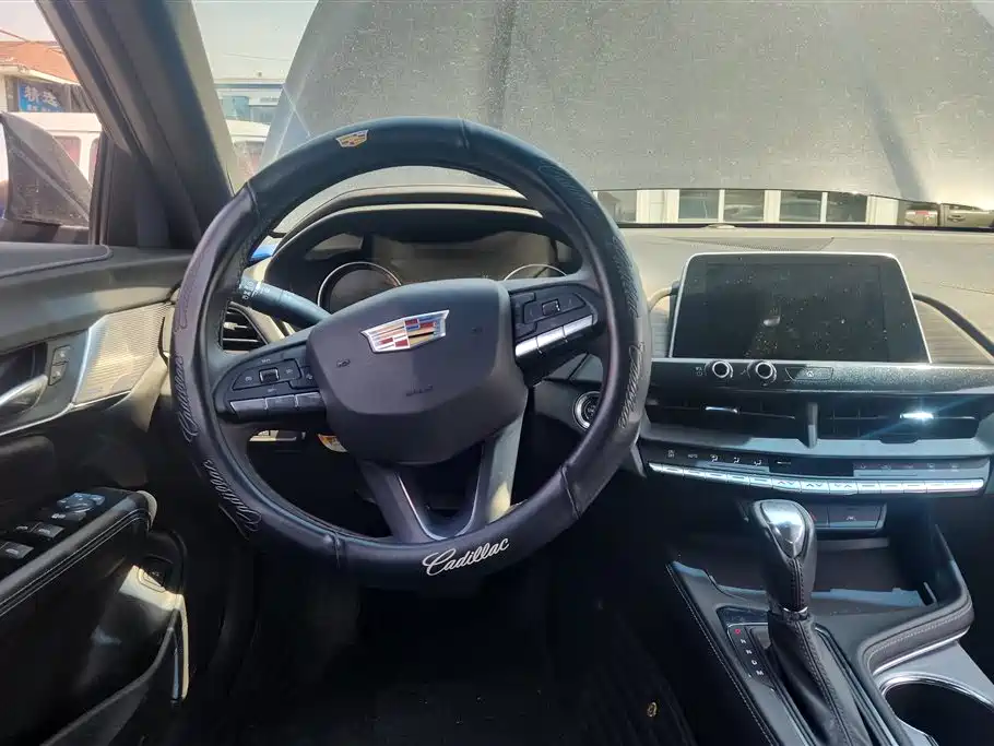Cadillac CT4 2023 25T Luxury Model фото 14