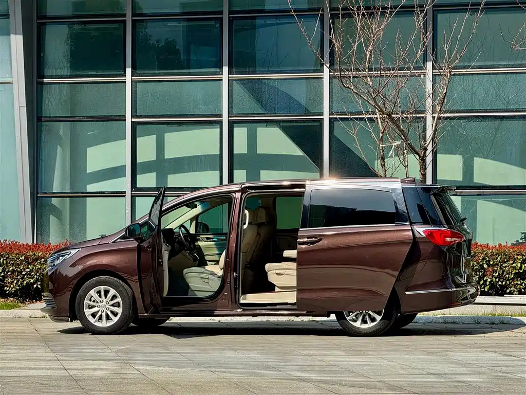 Buick GL8 2017 ES 28T Comfort Type China V фото 6