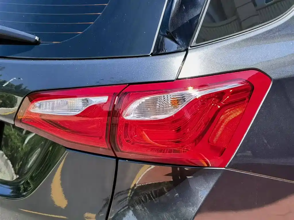 Chevrolet Equinox 2018 535T Automatic Frontier Edition фото 8