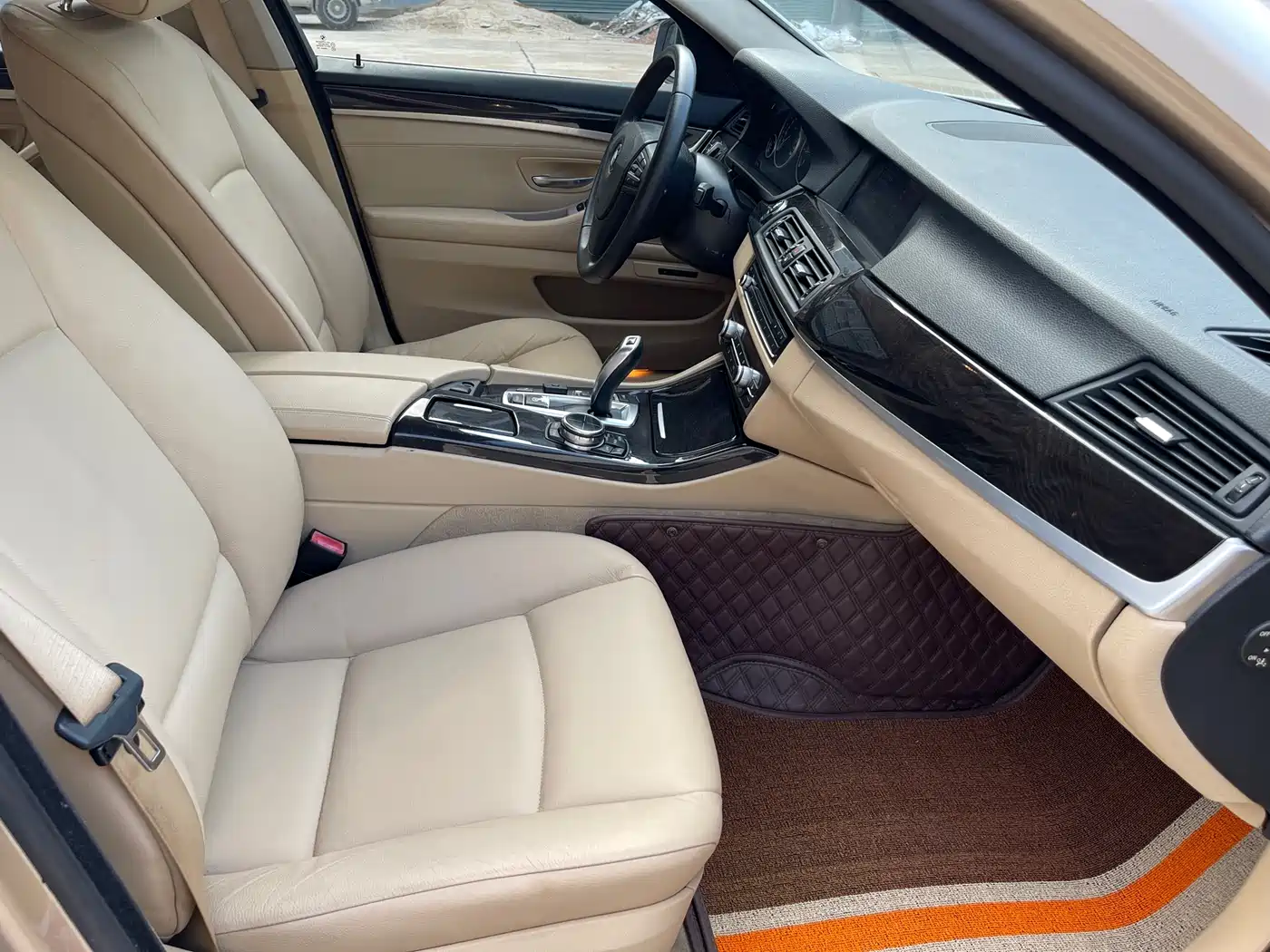 BMW 5 Series 2013 525Li Luxury фото 12