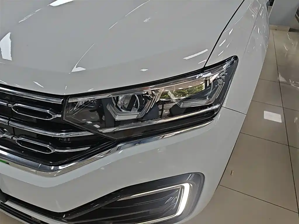Volkswagen Tayron GTE Plug-in Hybrid 2022 1.4T Luxury фото 24