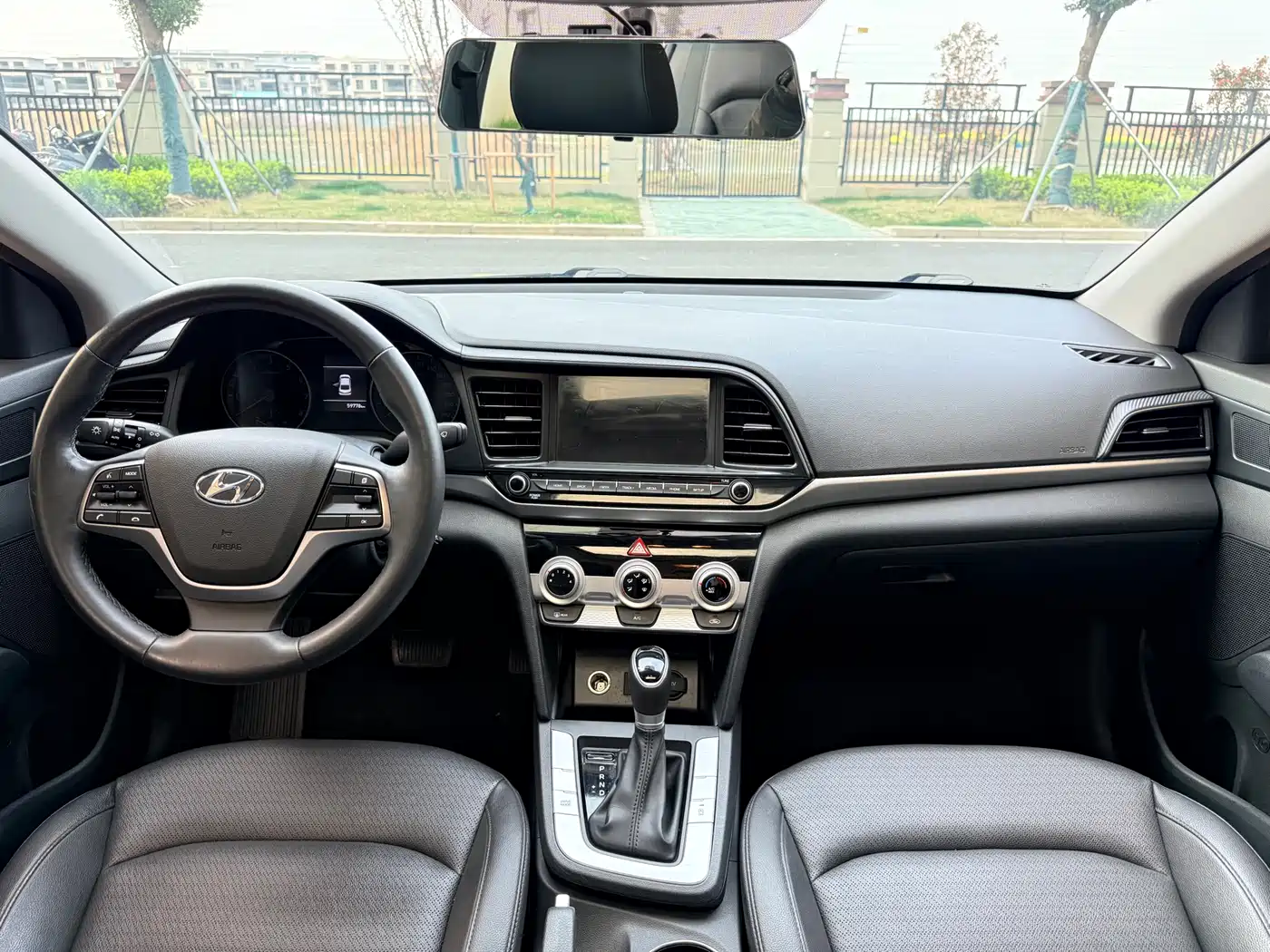 Hyundai Elantra 2020 1.5L CVT Smart Style·Elite фото 6