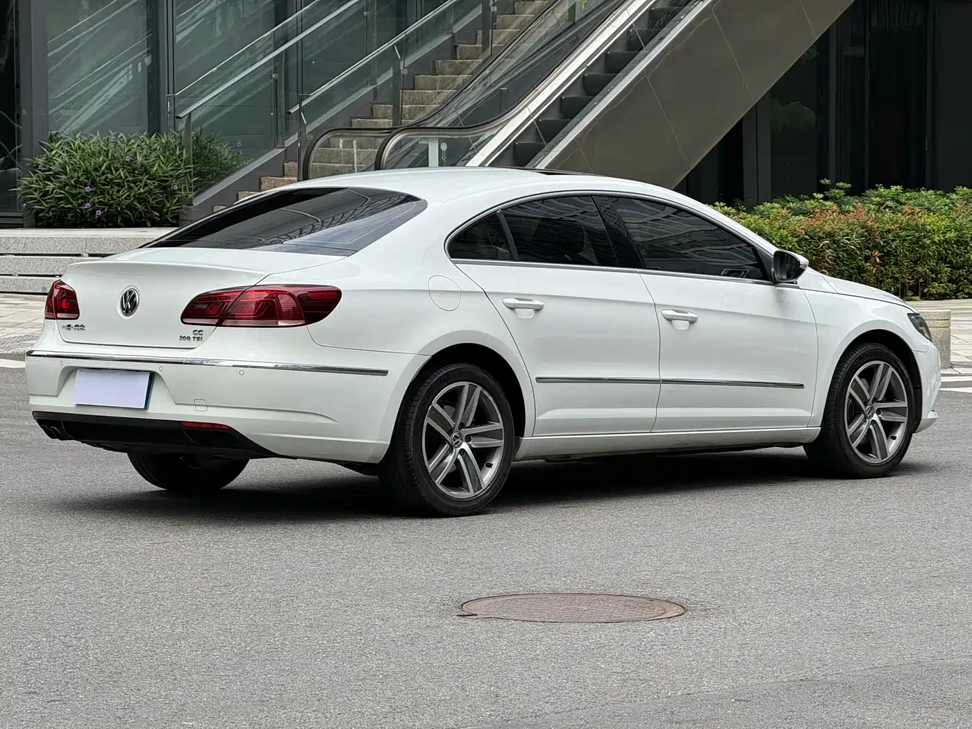 Volkswagen FAW-Volkswagen CC 2016 Model 1.8TSI Premium фото 4