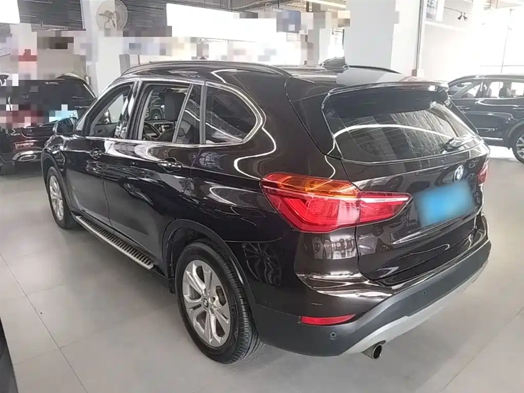 BMW X1 2016 sDrive18Li Premium Model фото 5