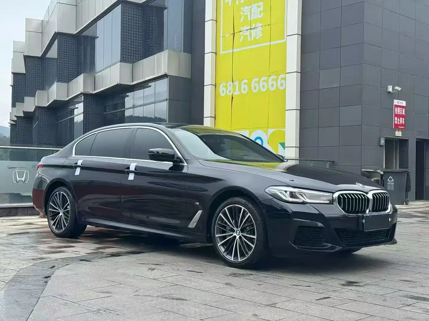 BMW 5 Series 2023 Facelift 530Li Leading M Sport Package фото 3