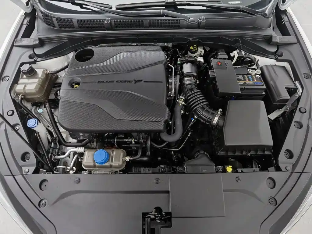 Фото 6 - Changan Eado