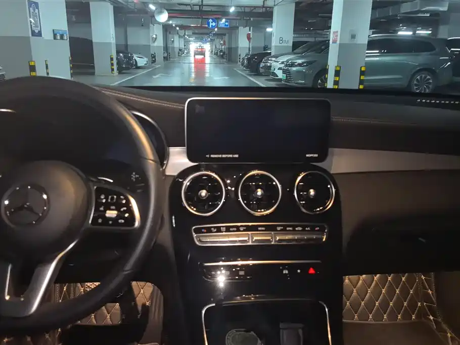 Mercedes-Benz GLC Coupe 2022 Facelift GLC 260 4MATIC Coupe SUV фото 13