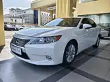 Фото 1 - Lexus ES