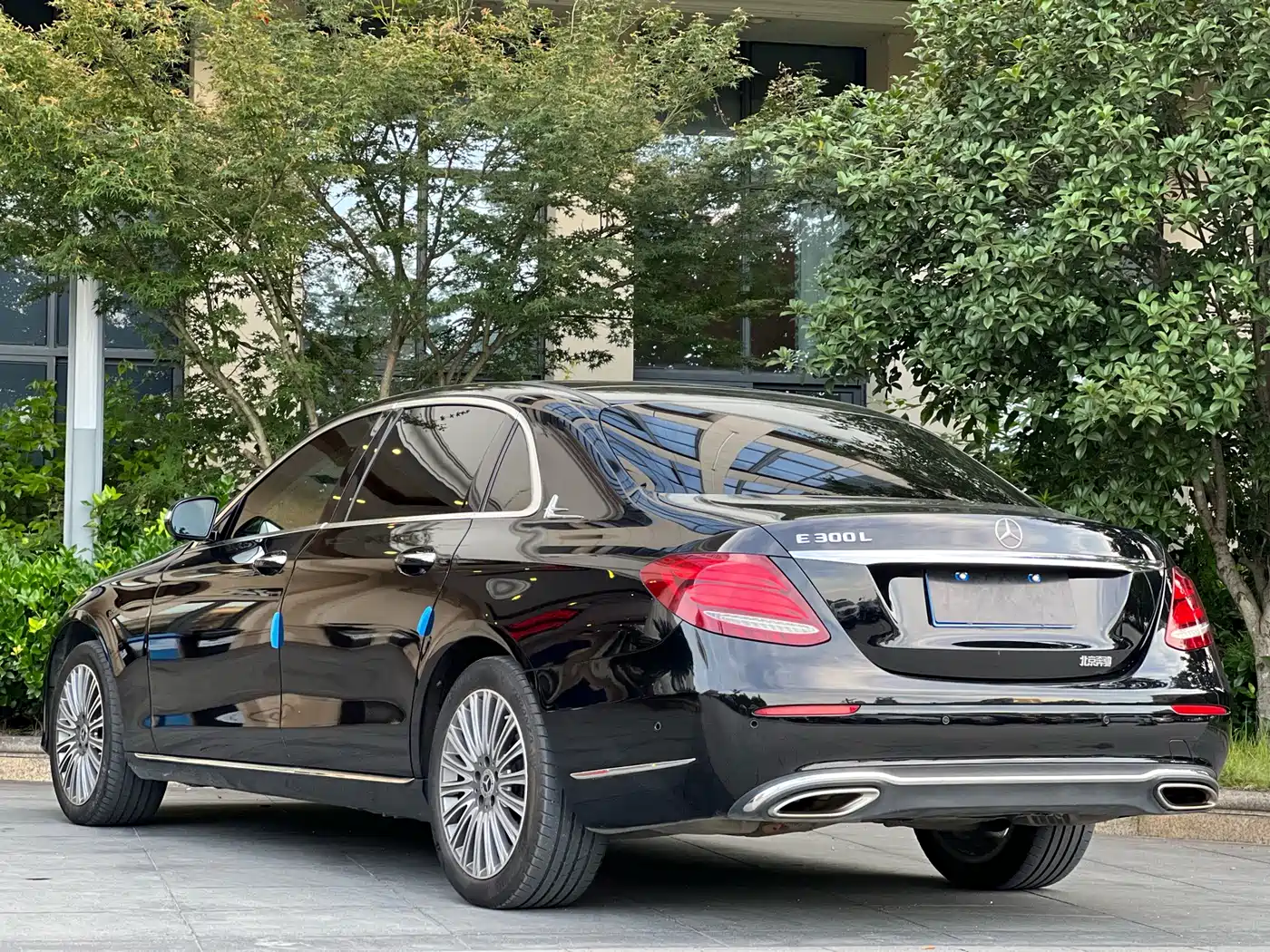 Mercedes-Benz E-Class 2017 E 300 L Luxury фото 11