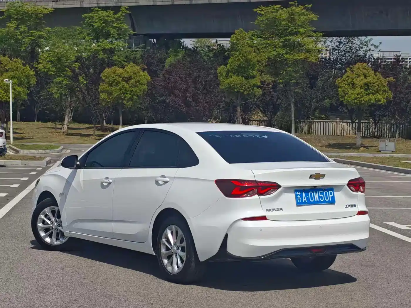 CHEVROLET CRUZE