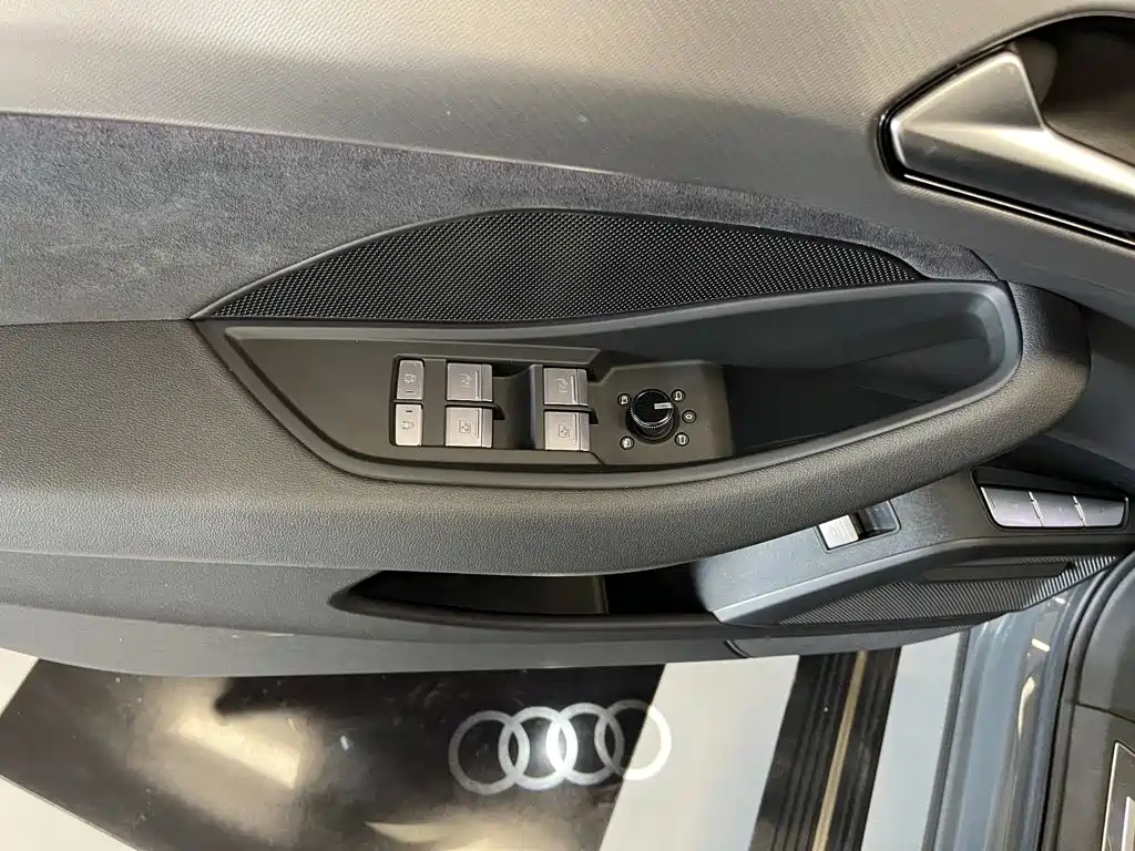 Audi Q6 2024 2024 45 TFSI quattro Qi Yun Flying Rider Package 7-seater