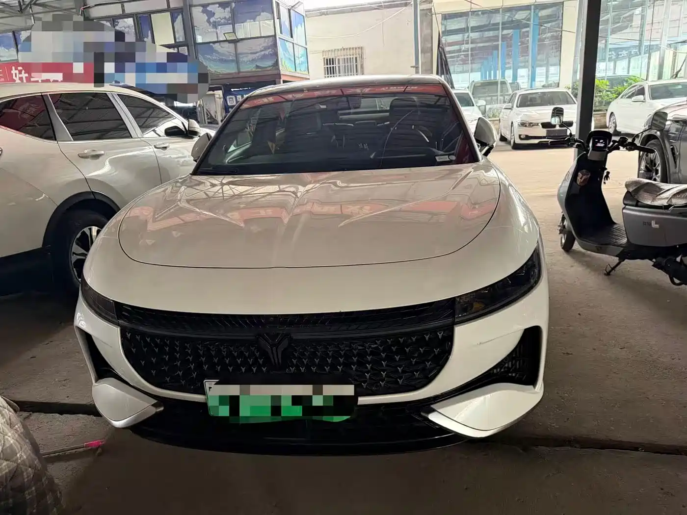 Voyah Auto VOYAH Zhuiguang 2024 PHEV AWD Ultra Long Range Flagship фото 2