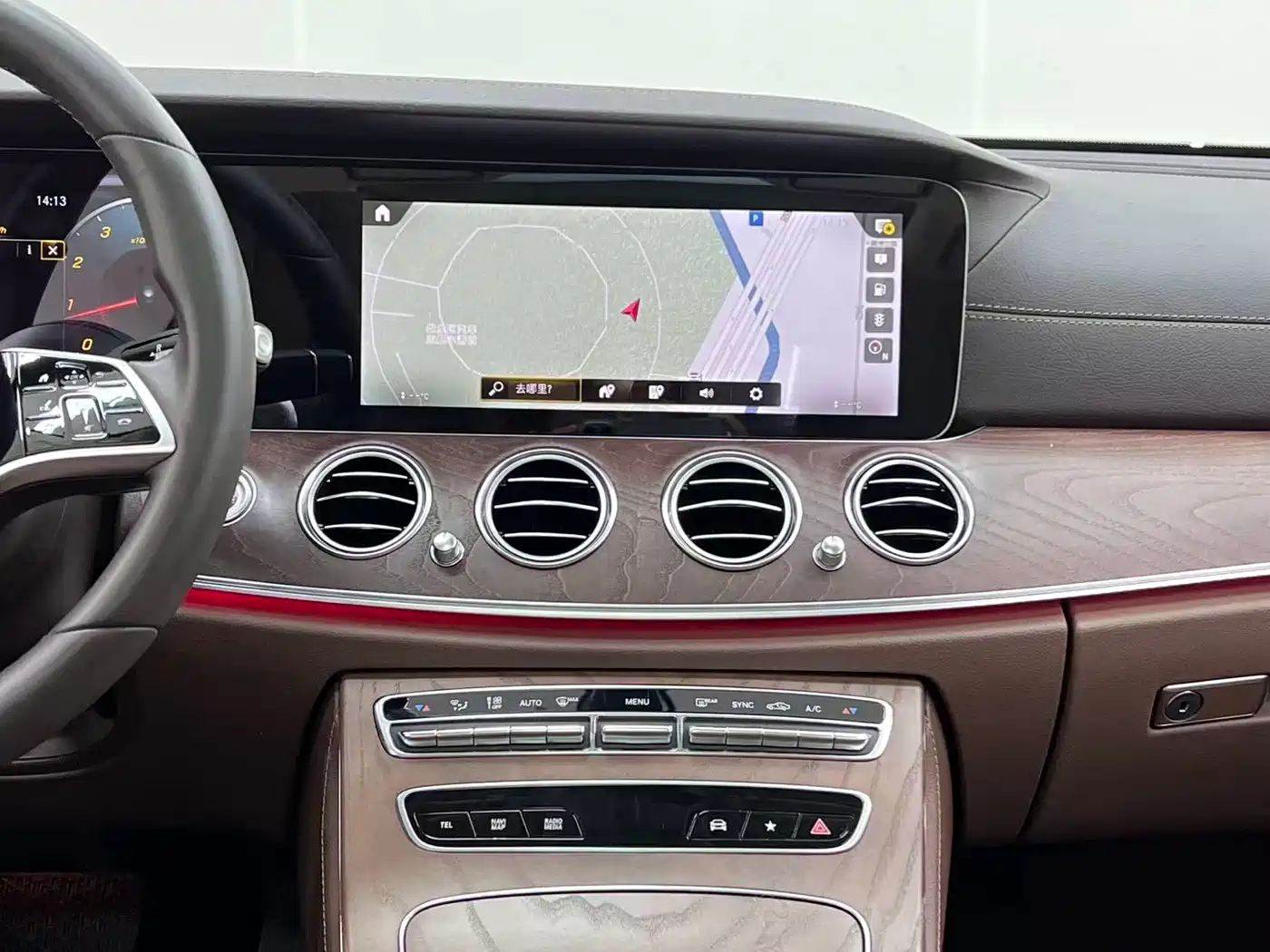 Mercedes-Benz E-Class 2022 E 300 L Fashion фото 27