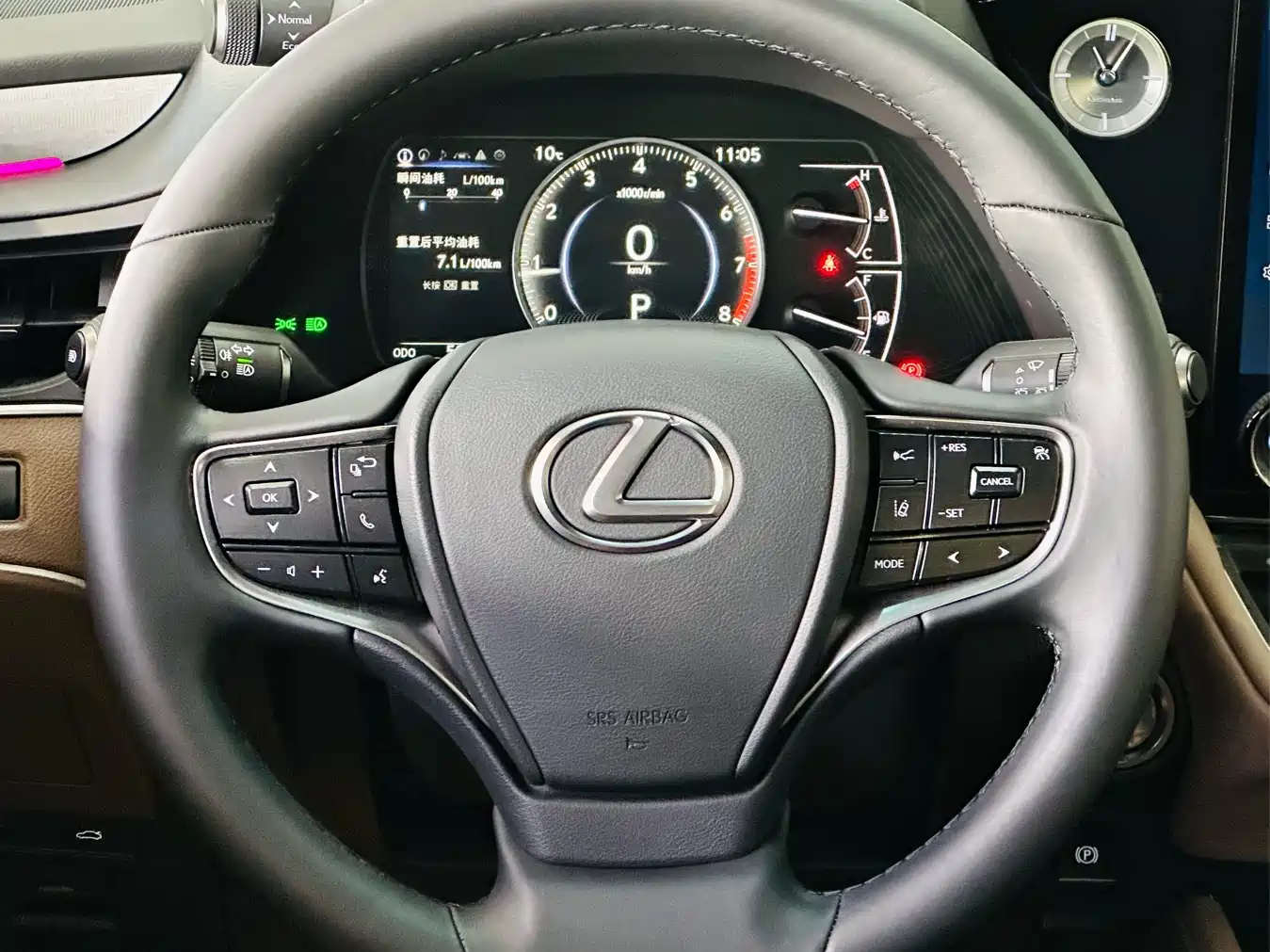 Lexus ES 2025 200 Ultimate Edition фото 7