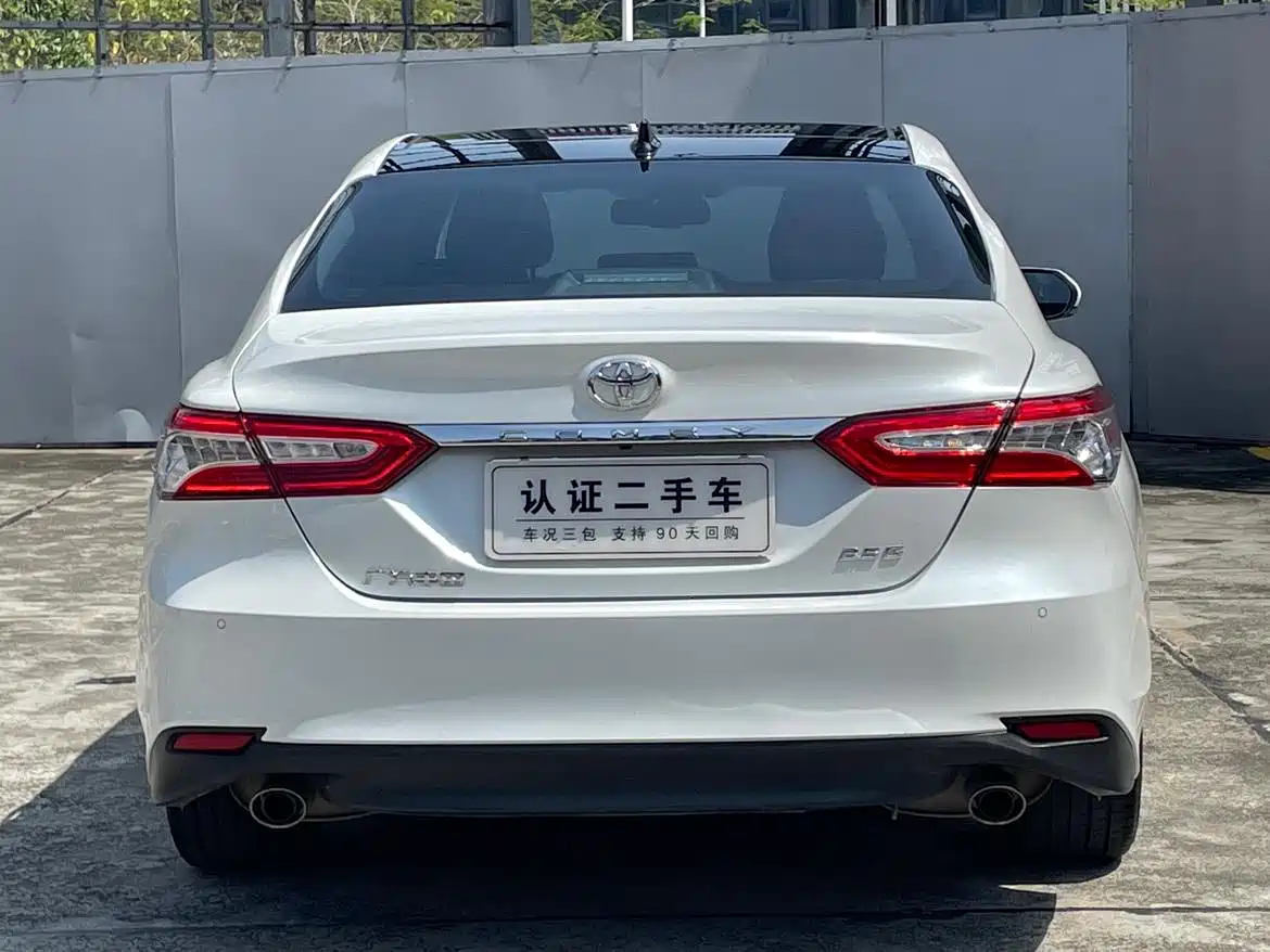 Toyota Camry 2023 2.5G Luxury Edition фото 10