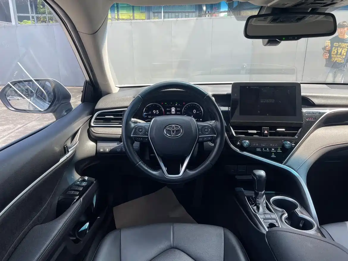 Toyota Camry 2023 2.5G Luxury Edition фото 5