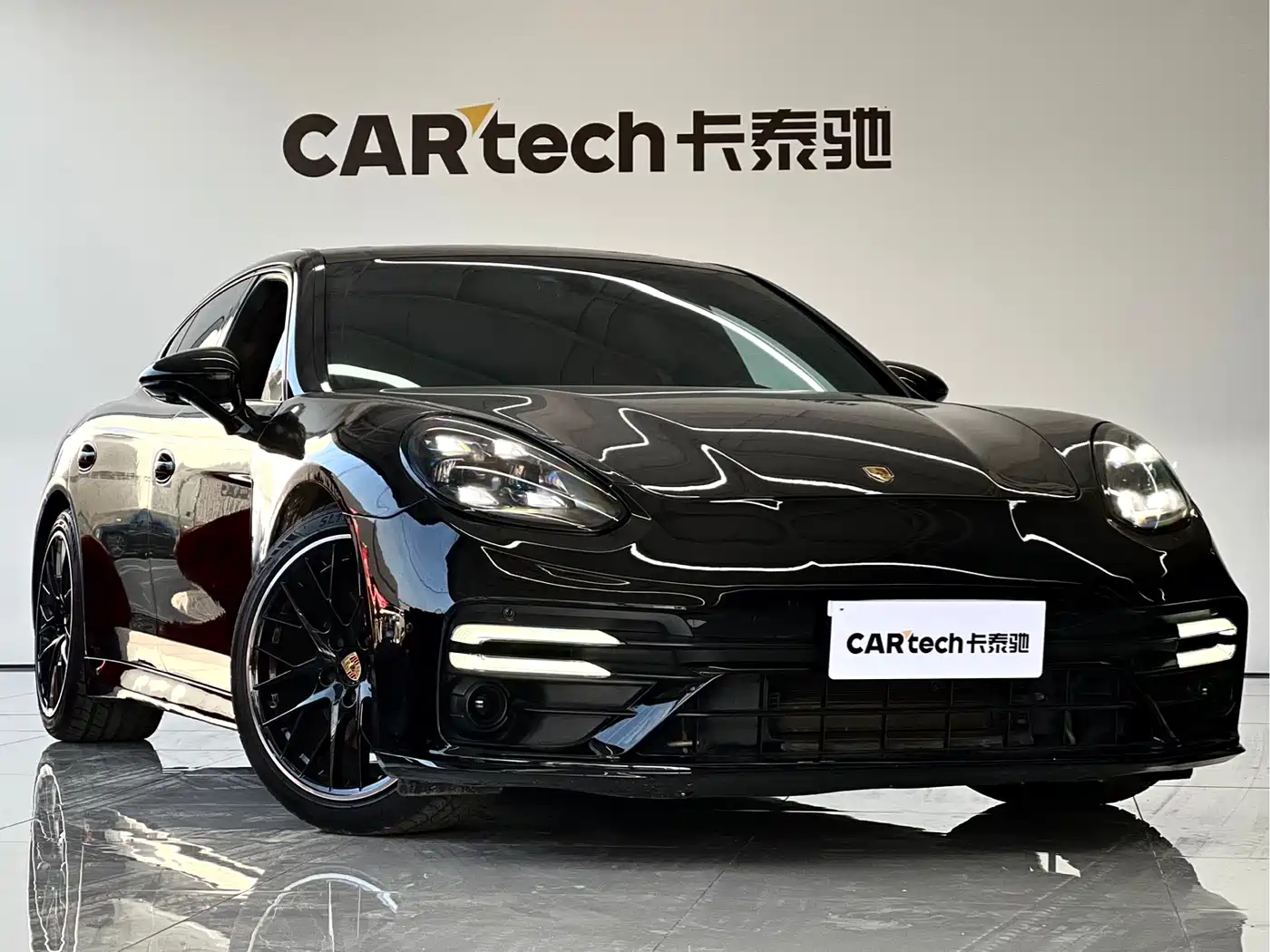 Porsche Panamera 2010 Panamera 3.6L фото 2