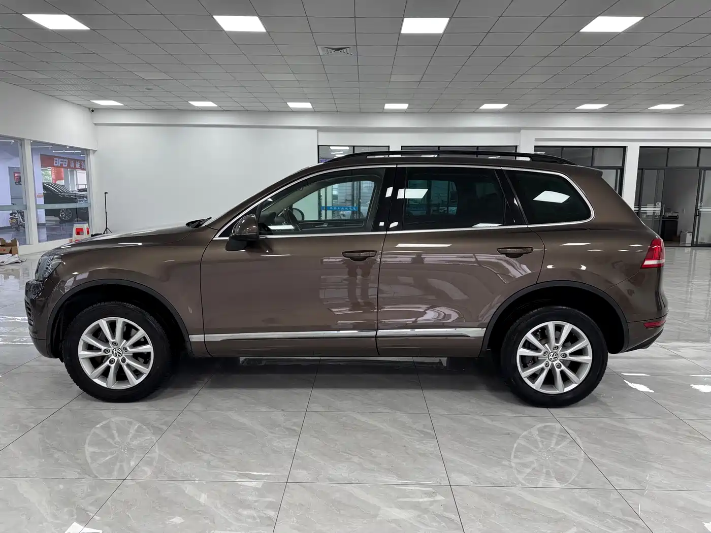 Volkswagen Touareg 2011 3.0TSI Premium фото 4