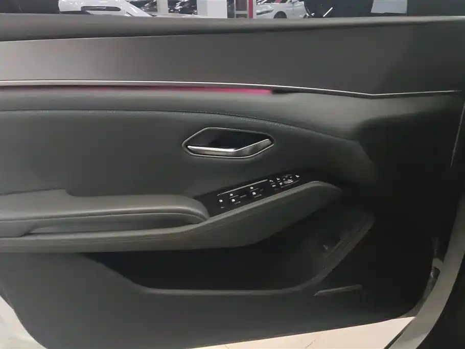 BYD Qin L 2024 DM-i 120KM Excellence Model фото 7