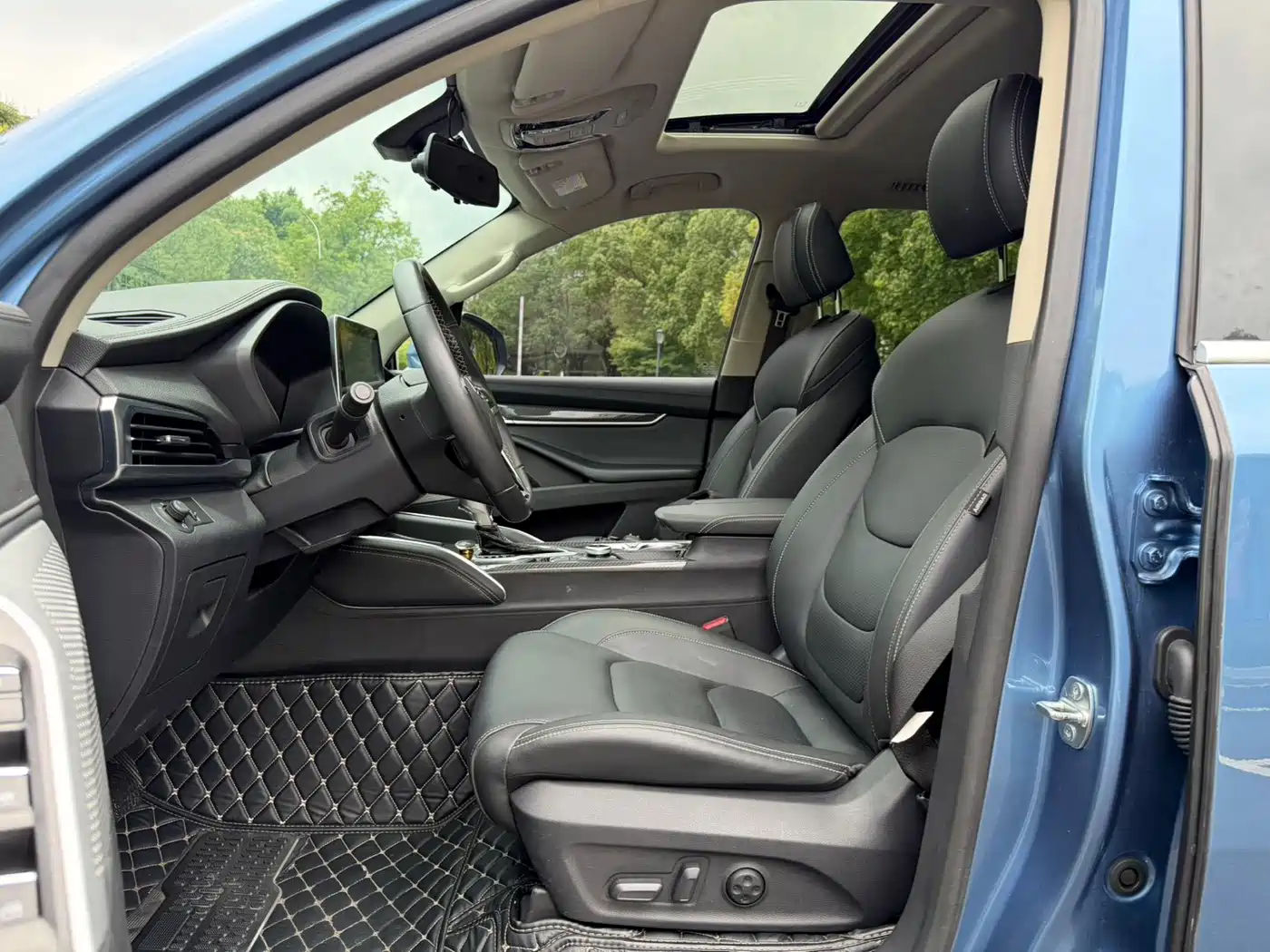 SAIC Maxus D90 2018 2017 2.0T Automatic 4WD Sirius