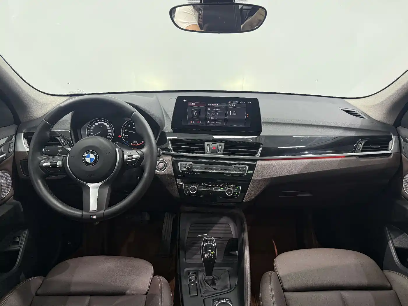 BMW X1 2022 sDrive25Li Leading фото 8