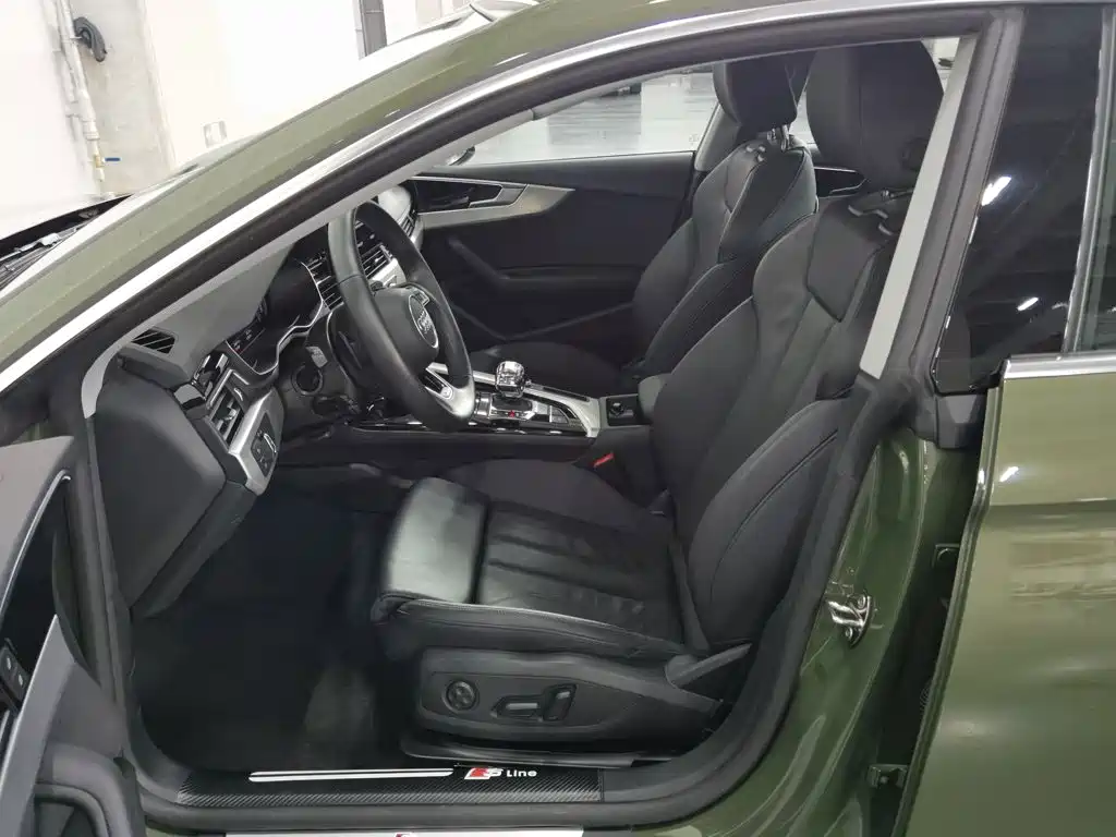 Фото 10 - Audi A5 (Import)
