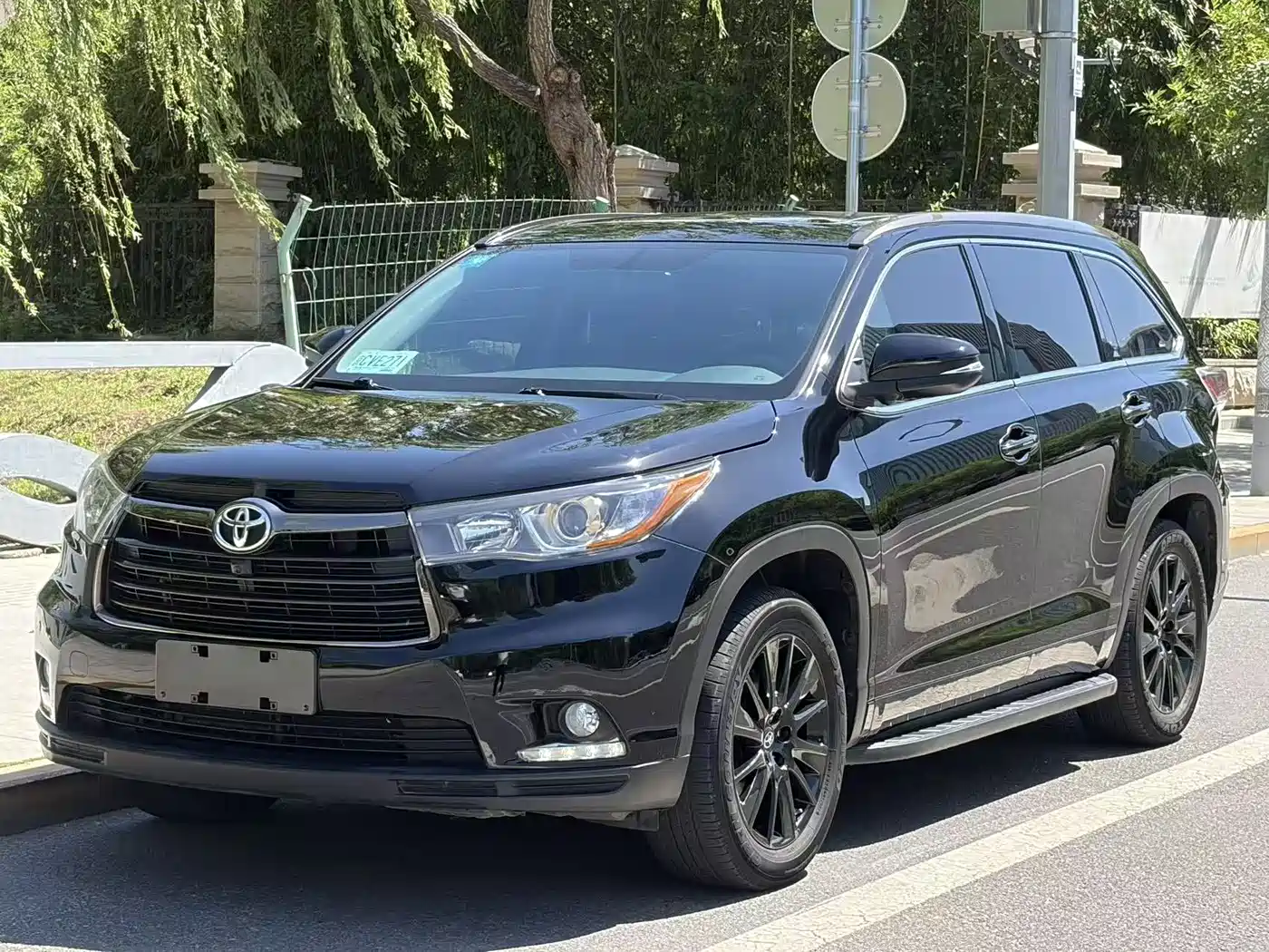 Toyota Highlander 2017 2.0T 4WD Gloss Black Limited Edition