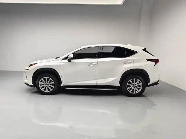 Lexus NX 2020 200 FWD Sharp Edition China VI — фото 5