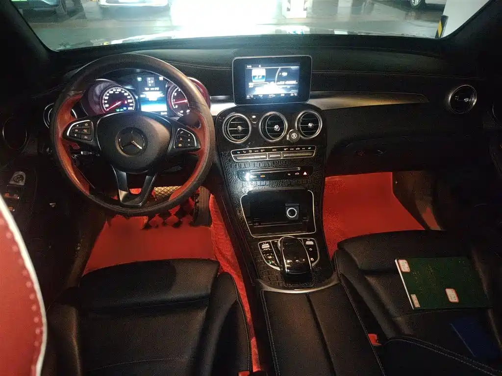 Mercedes-Benz GLC 2016 GLC 260 4MATIC Luxury фото 13