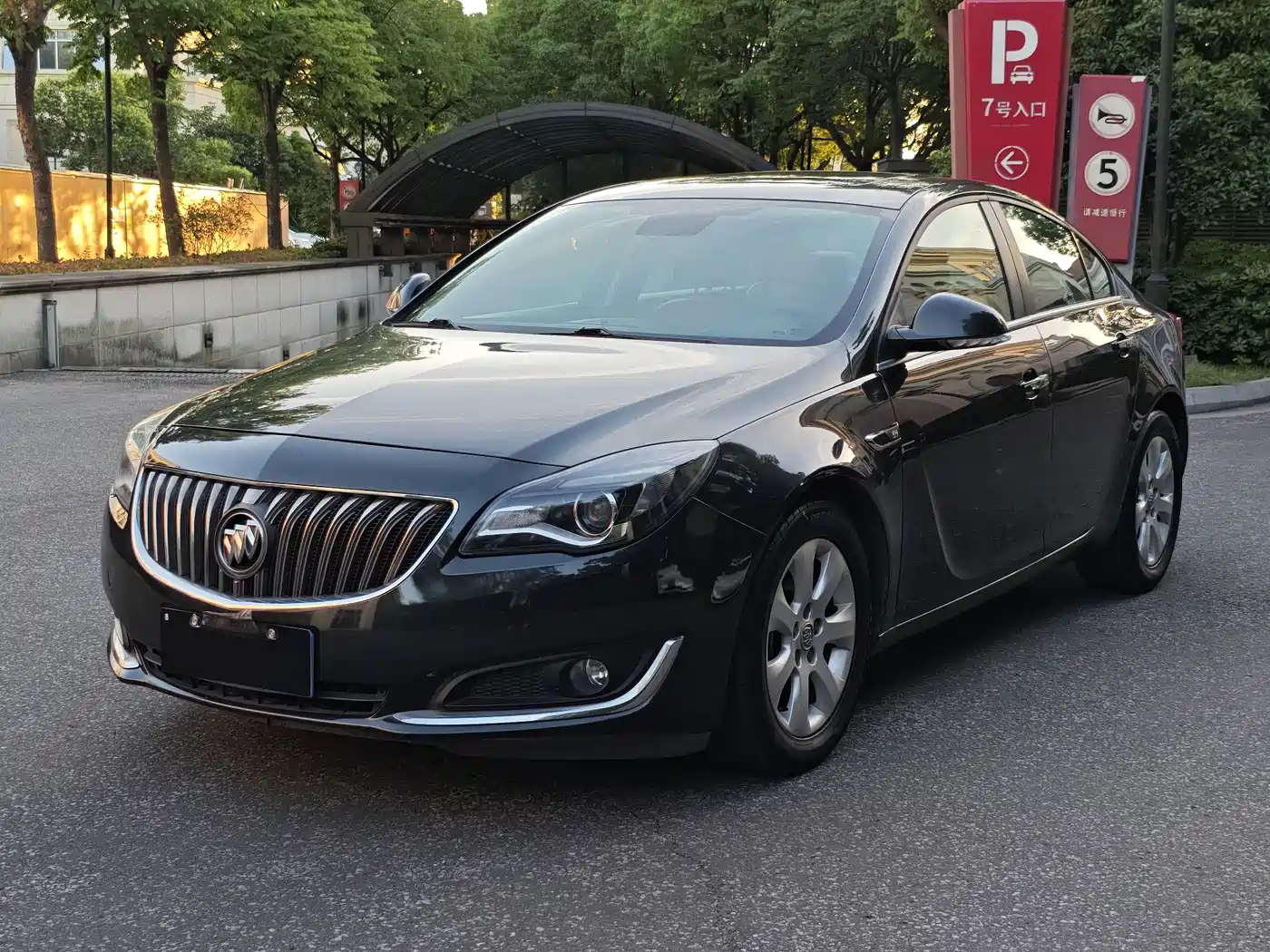 Buick Regal 2015 1.6T Elite Tech Edition