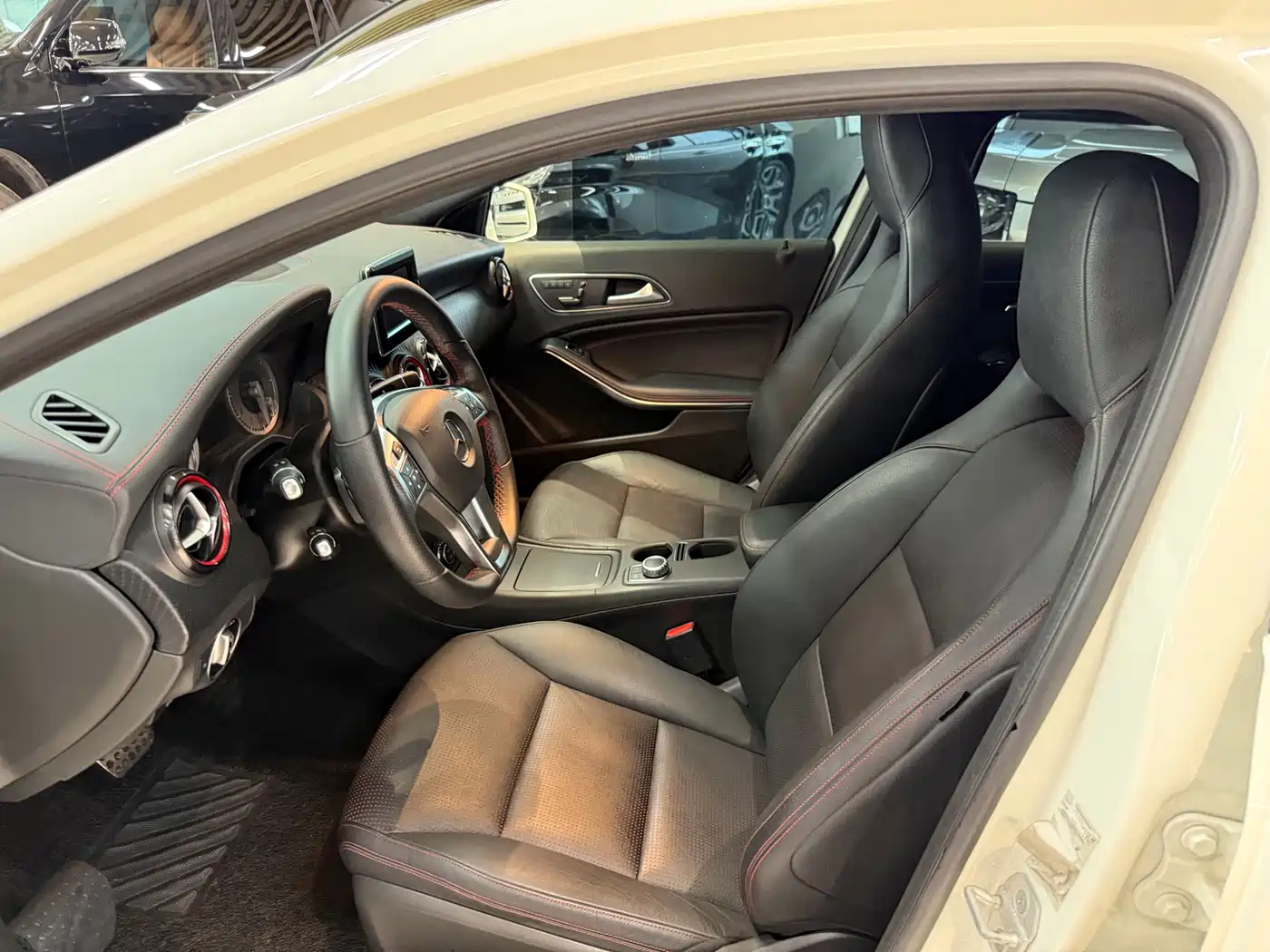 Mercedes-Benz A-Class (Import) 2016 A 260 Sport фото 8
