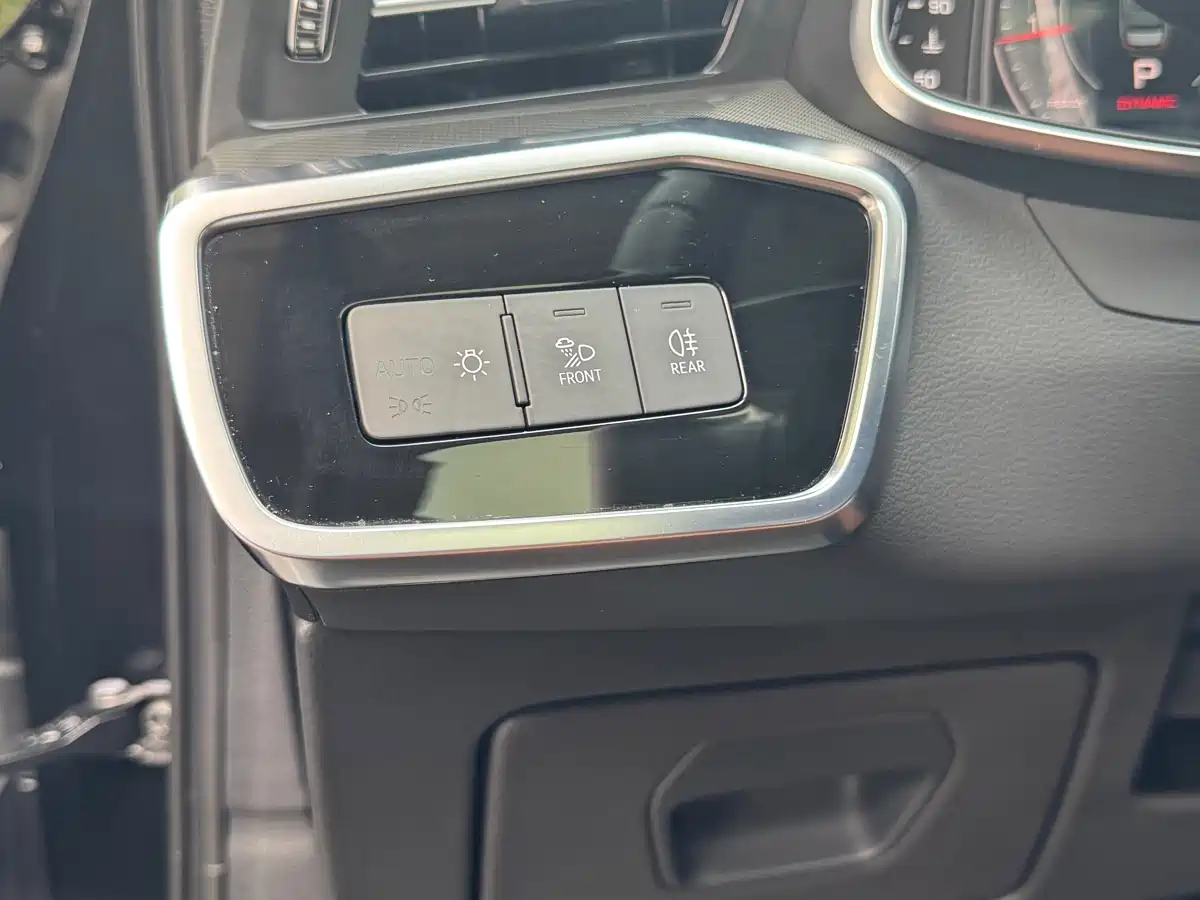 Audi A6L 2021 45 TFSI Exclusive Elegance фото 11
