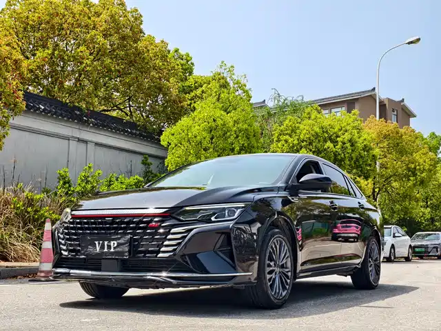 DONGFENG YI HYUN MAX