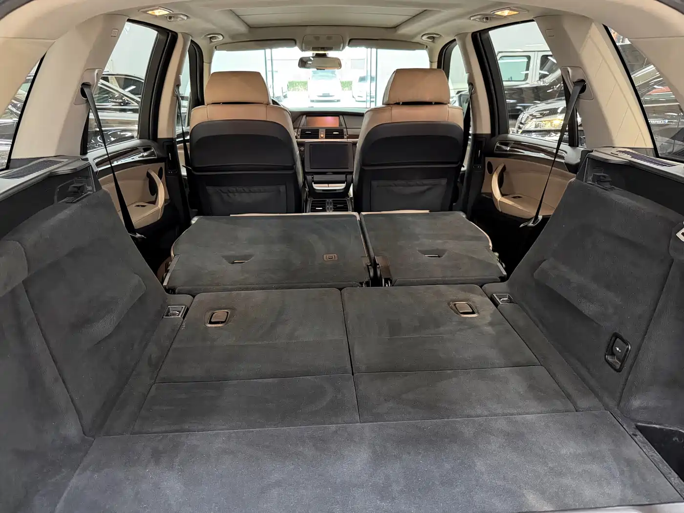 BMW X5 (Import) 2008 Model xDrive48i Luxury Type фото 26