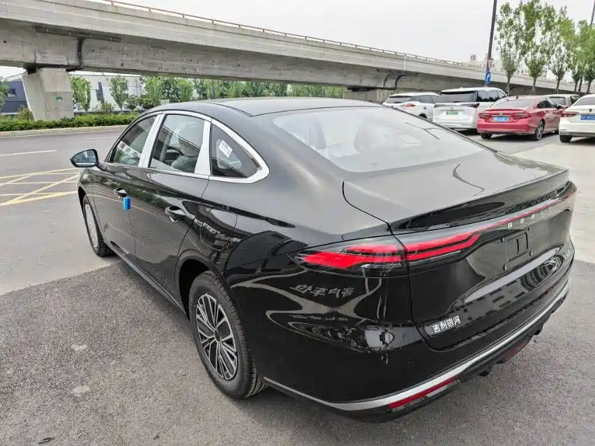 Geely Galaxy Galaxy Stellar 6 2025 Model 125km Free Edition фото 6