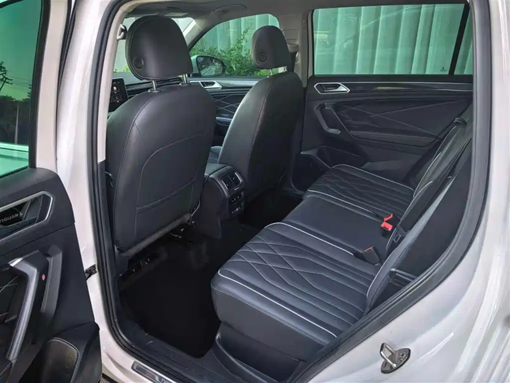 Volkswagen Tiguan L 2022 330TSI Automatic 2WD Smart Edition фото 10