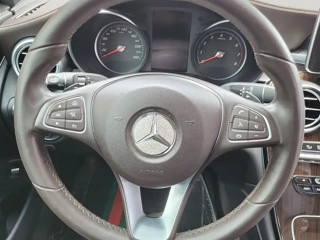 Mercedes-Benz GLC 2018 Facelift GLC 260 4MATIC Luxury фото 7