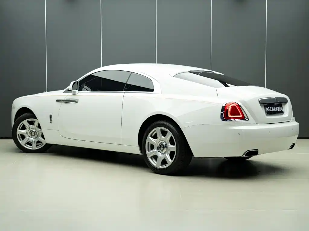 Фото 5 - Rolls-Royce Wraith