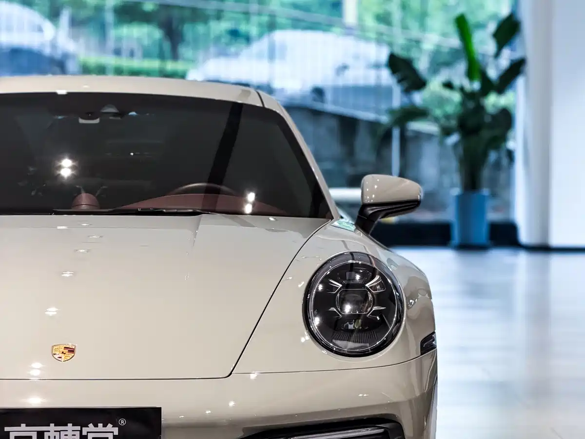 Фото 4 - Porsche 911