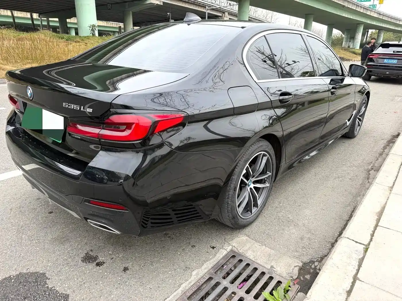 BMW 5 Series New Energy 2022 535Le M Sport Package фото 8