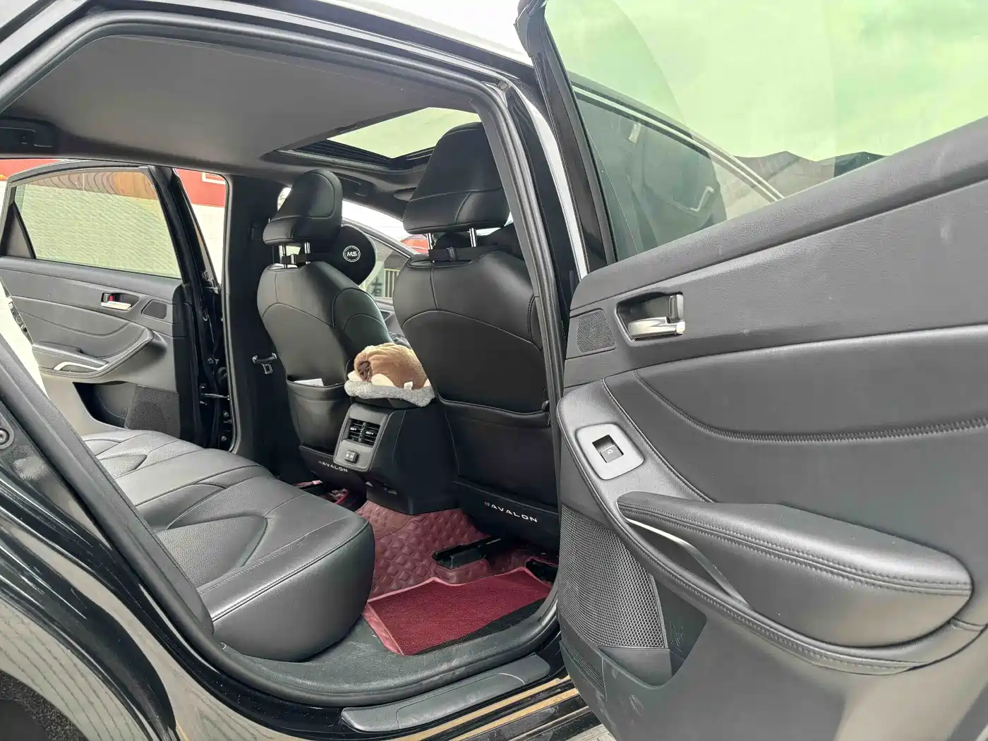 Toyota Avalon 2023 2.5L Luxury Edition фото 12