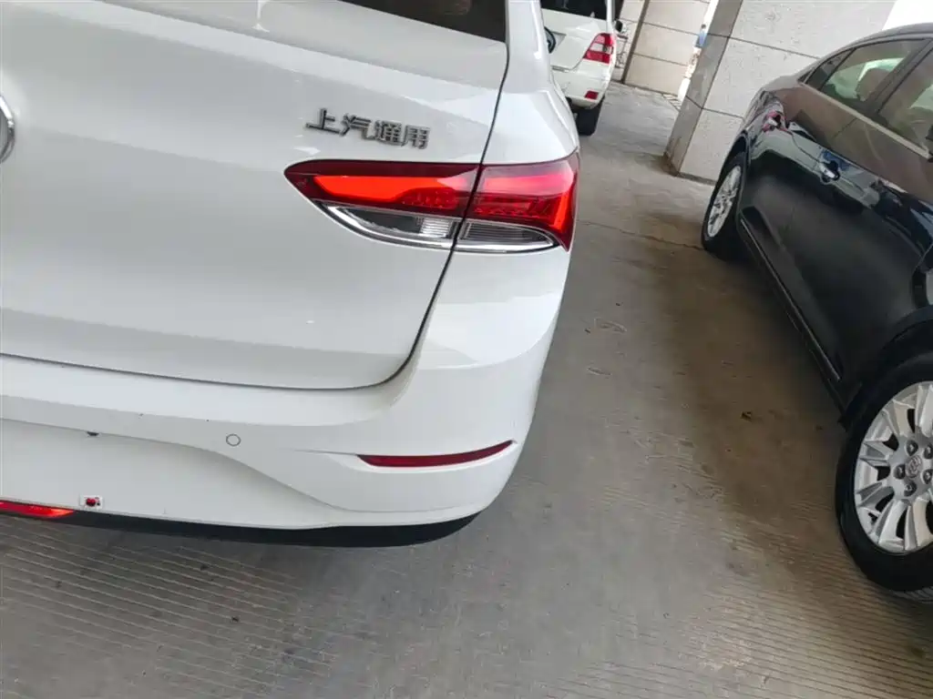 Buick Excelle 2019 15T DCT Connected Elite Type China VI фото 8