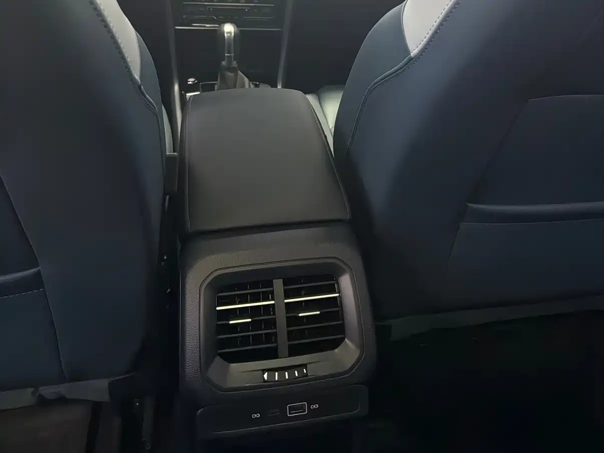 Volkswagen Tharu, миниатюра 15