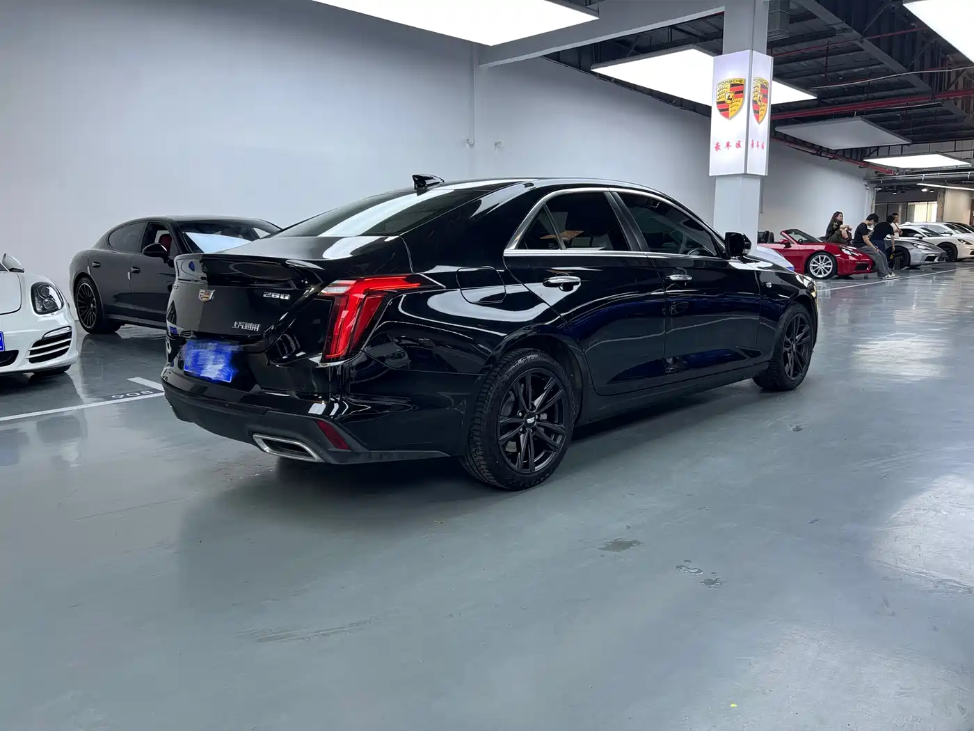 CADILLAC CT4