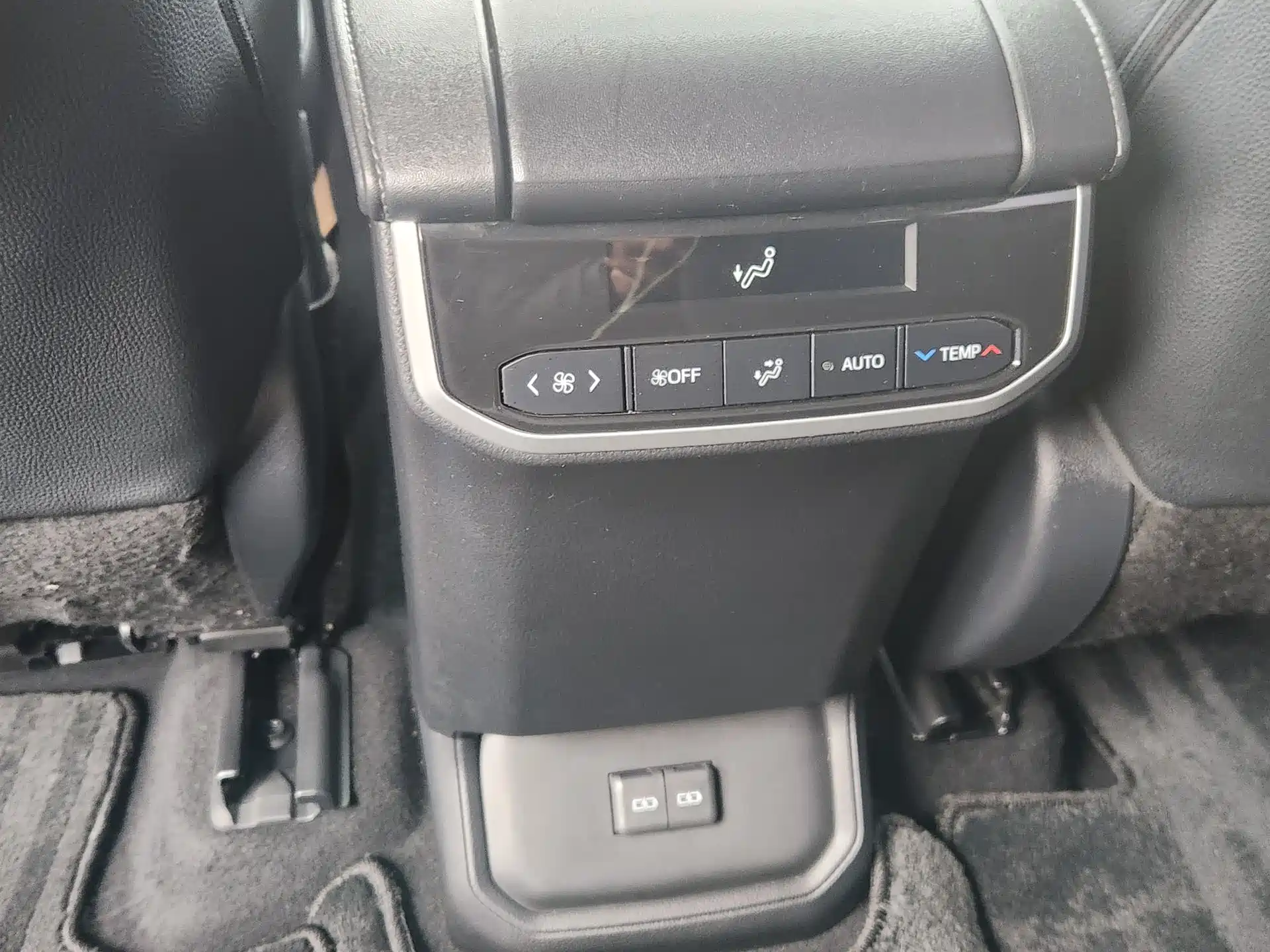 Photo 14 - Toyota Highlander