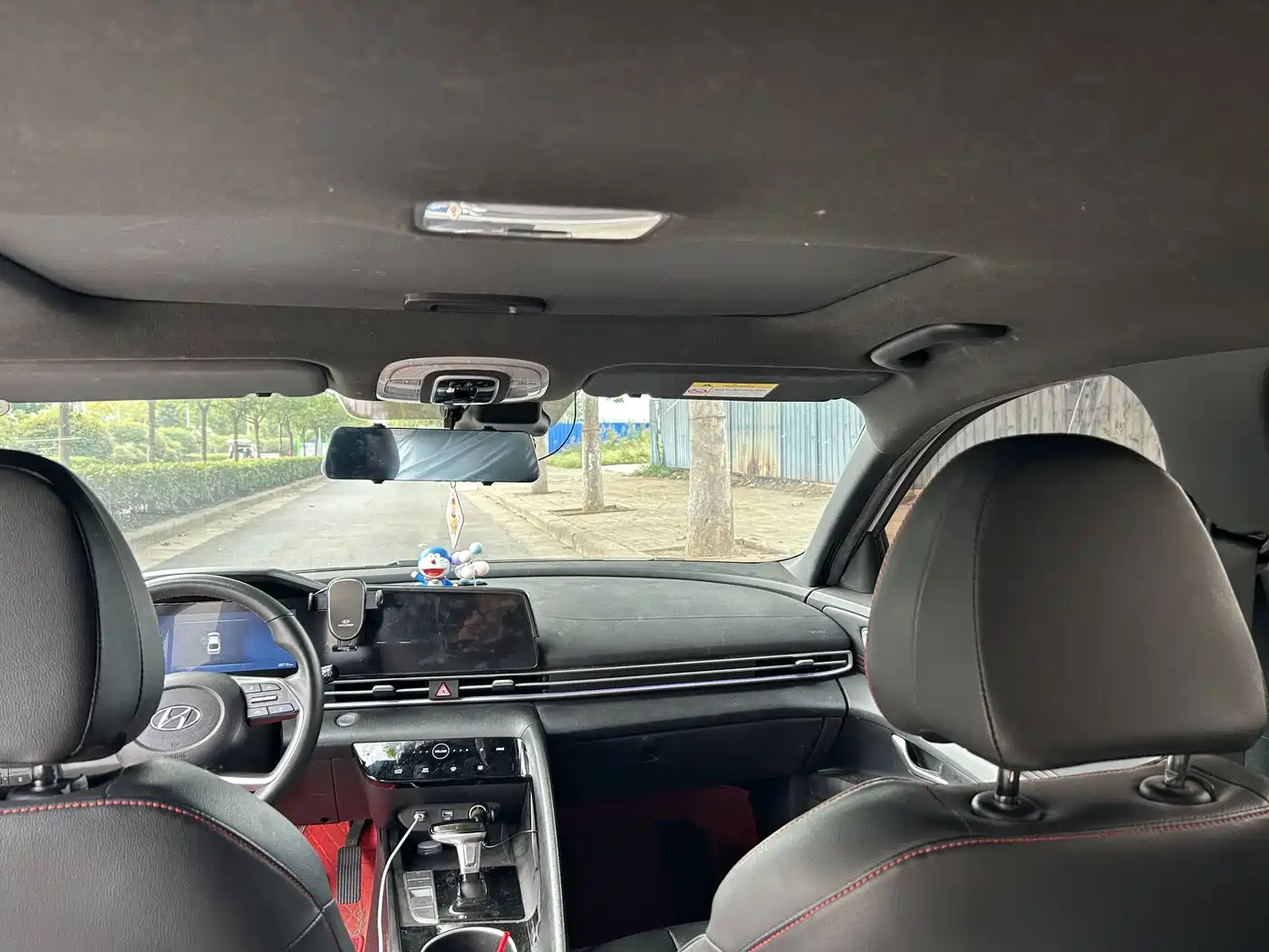 Фото 9 - Hyundai Elantra