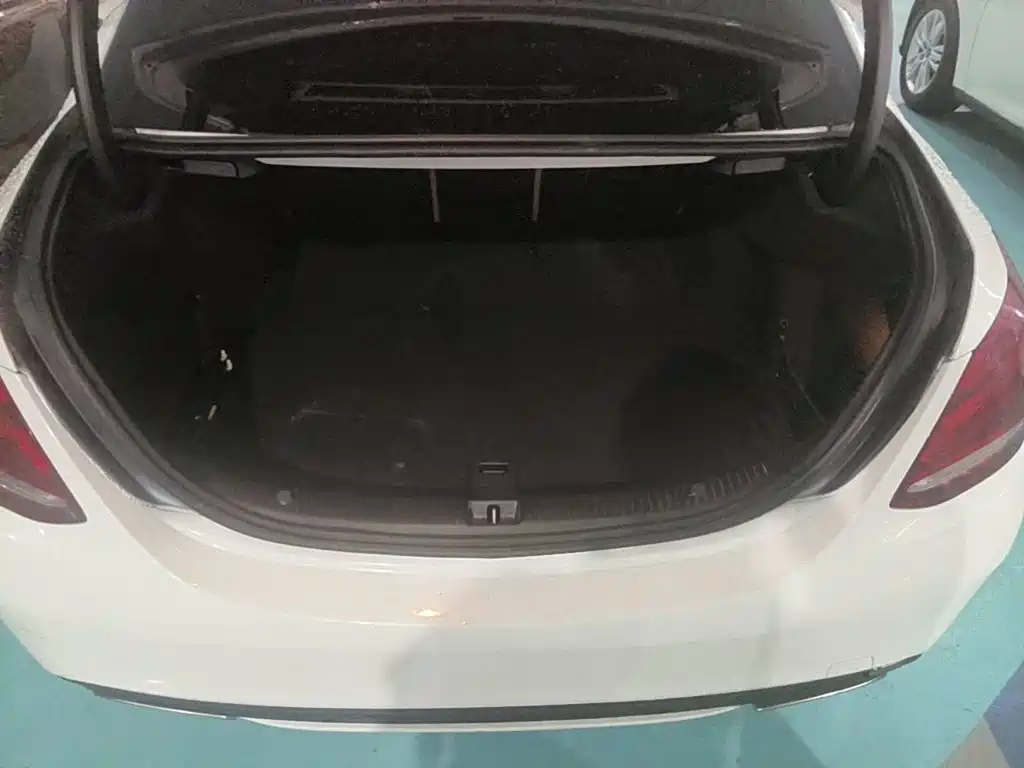 Фото 5 - Mercedes-Benz C-Class
